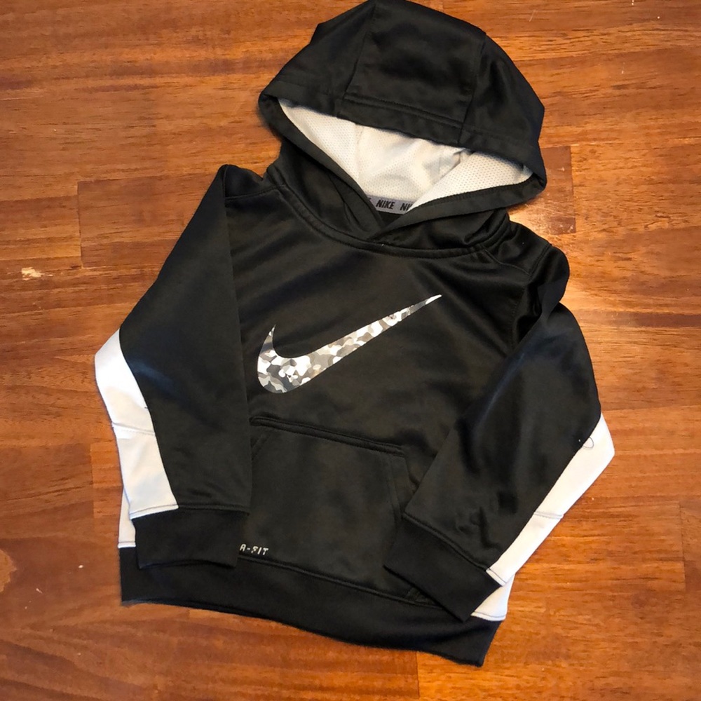 3T Nike boys sweat shirt